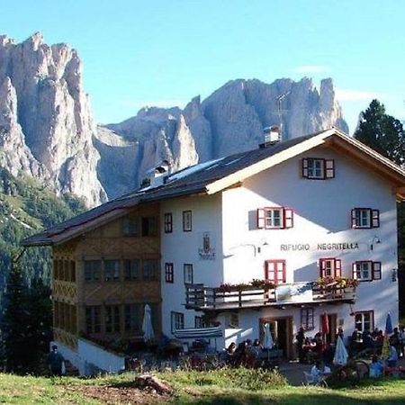 Rifugio Negritella Hotel Поца ди Фаса Екстериор снимка